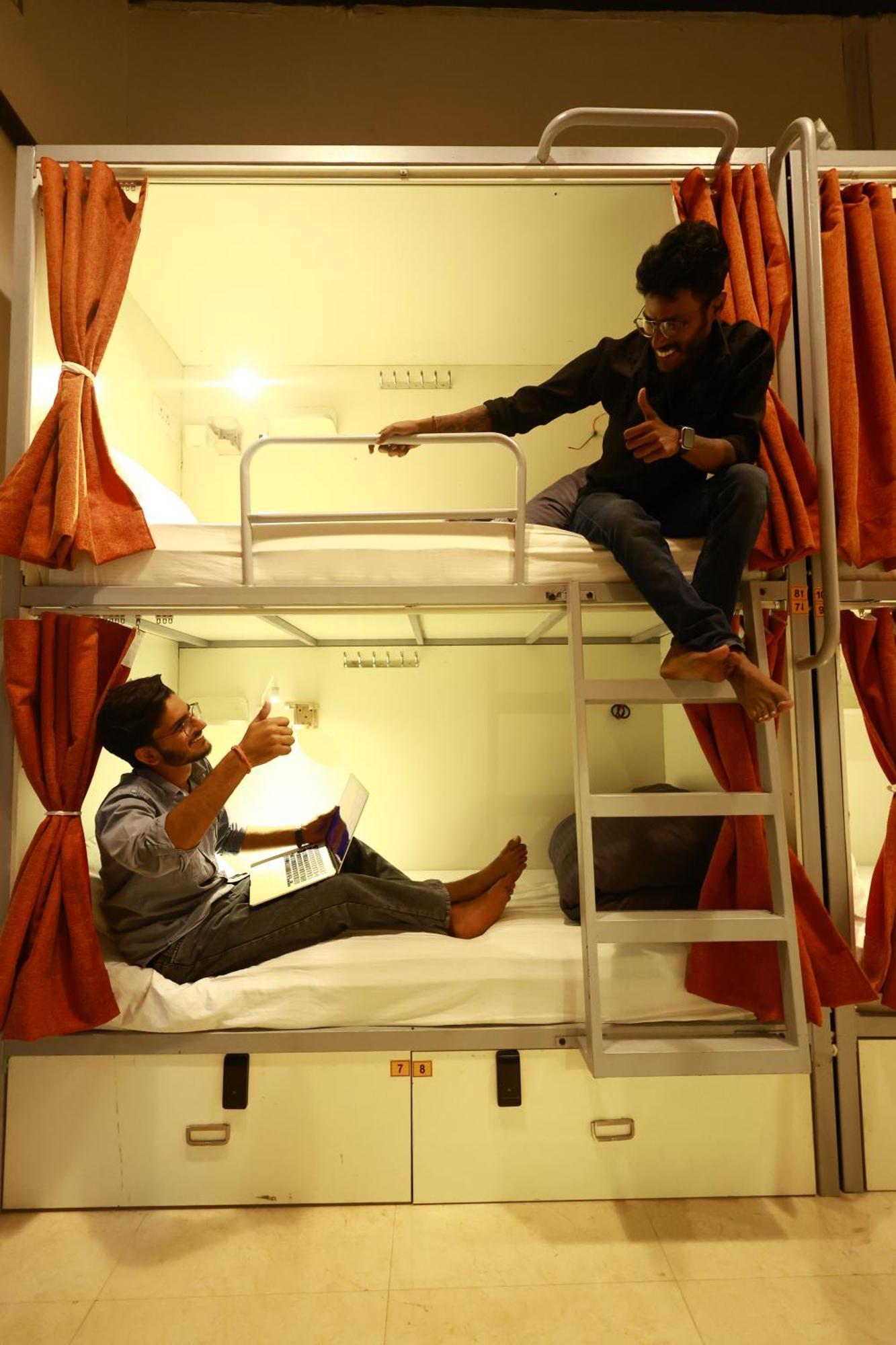 Hostel The Metrostay At Railway Station *