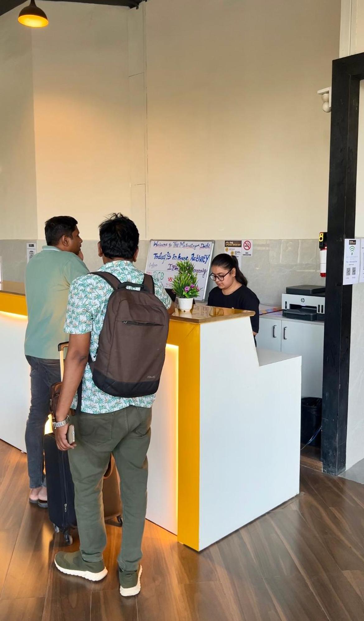 The Metrostay At Railway Station Hostel *